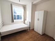Duplex to rent in Mile End Road, Stepney Green/ Mile End E1