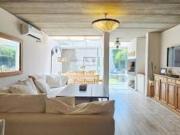 Duplex tres dormitorios jardin Lomas de San Isidro