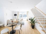 Durchdachtes Townhouse auf drei Ebenen mit eigener Terrasse!