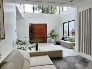 DYU FOR SALE: 300 SQM Single Family House in BF Homes,...