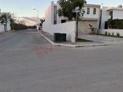 Dzitya: Hogar Moderno con Jardín y Alberca