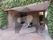 E11/3 1 kanal Ground portion 3 Bedroom