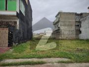 E16 Roshan Pakistan 30x60 Double Road Level Solid Plot...