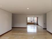 E2598 Apartamento en arriendo en el sector Loma de los...