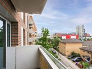 E3 Bow Modern One Bedroom Flat Available