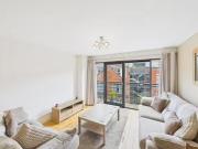 E4 Central Park, 33 Alfred Street