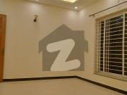 E 11 Beautiful Full House 5 Bedrooms Drawing Dinning...
