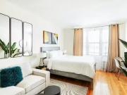 E 14th St, New York City, NY