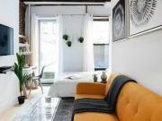 E 24th St, New York City, NY