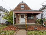 E Pearl St, Toledo, Home For Sale