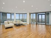 Ealing Road, Brentford TW8, 3 bed penthouse to rent,...