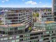 Earls Way, London, 3 Bedroom Flat