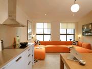 Early Bird Student Studio £278/week M15 4ND