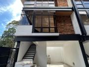 East fairview Quezon City For Sale 3 Storey Townhouse 3...