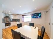 East High Street, Forfar DD8, 6 bed maisonette to rent,...