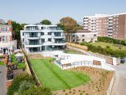 East Overcliff Drive, Bournemouth BH1, 4 bed flat to...