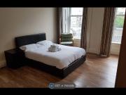 East Preston Street, Edinburgh EH8, 4 bed flat to rent,...