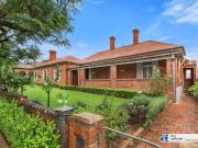 EAST TAMWORTH Circa 1890's Prinsted Is Magnificent!