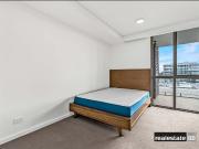 EASTBANK ELEGANCE WITH A VIEW!