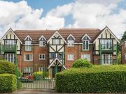 Eastbury Avenue, Northwood, 3 Bedroom Apartment