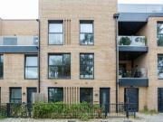 Eastbury Road, Watford WD19, 3 bed flat to rent, £2,300...