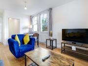 Easton Street, High Wycombe HP11, 2 bed flat to rent,...