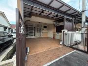 EASY ACCESS TO BKE1 STOREY TERRACE TAMAN SELADANG...