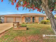 Easy Care Residence in Great Location