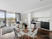 EASY CARE URBAN RETREAT BY THE RIVER