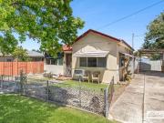 Easy Living. Great Block. Smart Buying in North Albury