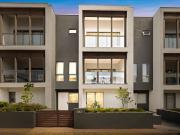 Easy Living in Mornington's Beachside