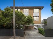 Easy Living on the City Fringe Easy Living on the City Fringe