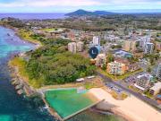 Easy Walk to Forster Main Beach!