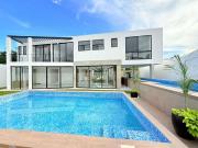 EB US3279 VENTA DE CASA DE LUJO EN PRIVADA BLANCA...