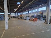Ebenerdige Hallenfläche