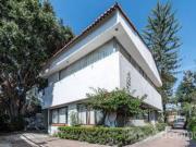 Echegaray: Amplia y cómoda residencia familiar con...