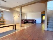 Eck Reihen Haus im Groß Garten Format!