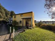 Eckreihenhaus mit großem Plus: Garage, Stellplatz &...