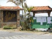 Económico Terreno en venta en la Niebla el Junquito