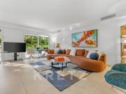 Écrin de Verdure à Deux Pas de la Croisette:...