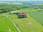 Ecurie de propriétaires avec logements sur 15 ha 395m²...