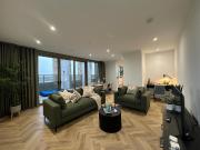 Eda, Salford Quays M50, 3 bed flat to rent, £3,100 pcm |...