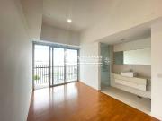 Eden on the Park Studio Unit for Rent !