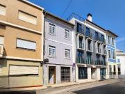 Edifcio de Comrcio e Habitao na Beira Mar na z.turstica...