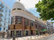 Edifcio de escritrios para arrendar, com garagem, junto...