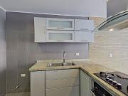 Edificio Bari Santa Barbara Central, Usaquén