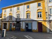 Edifício com 3 pisos da banca situado no Centro...