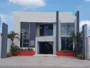 EDIFICIO COMERCIAL EN AV HUAYACAN
