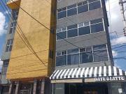 Edificio Comercial en Jardines de Santa Elena,...