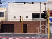 Edificio Comercial en SANTA CATALINA